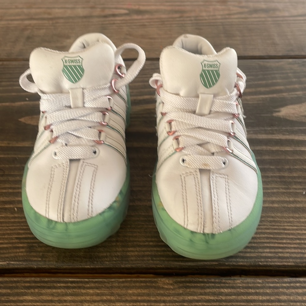 KSwiss tennis shoes